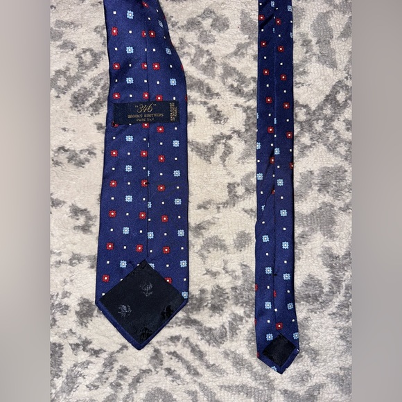 Brooks Brothers Men’s Blue Red Geometric tie - Picture 1 of 2